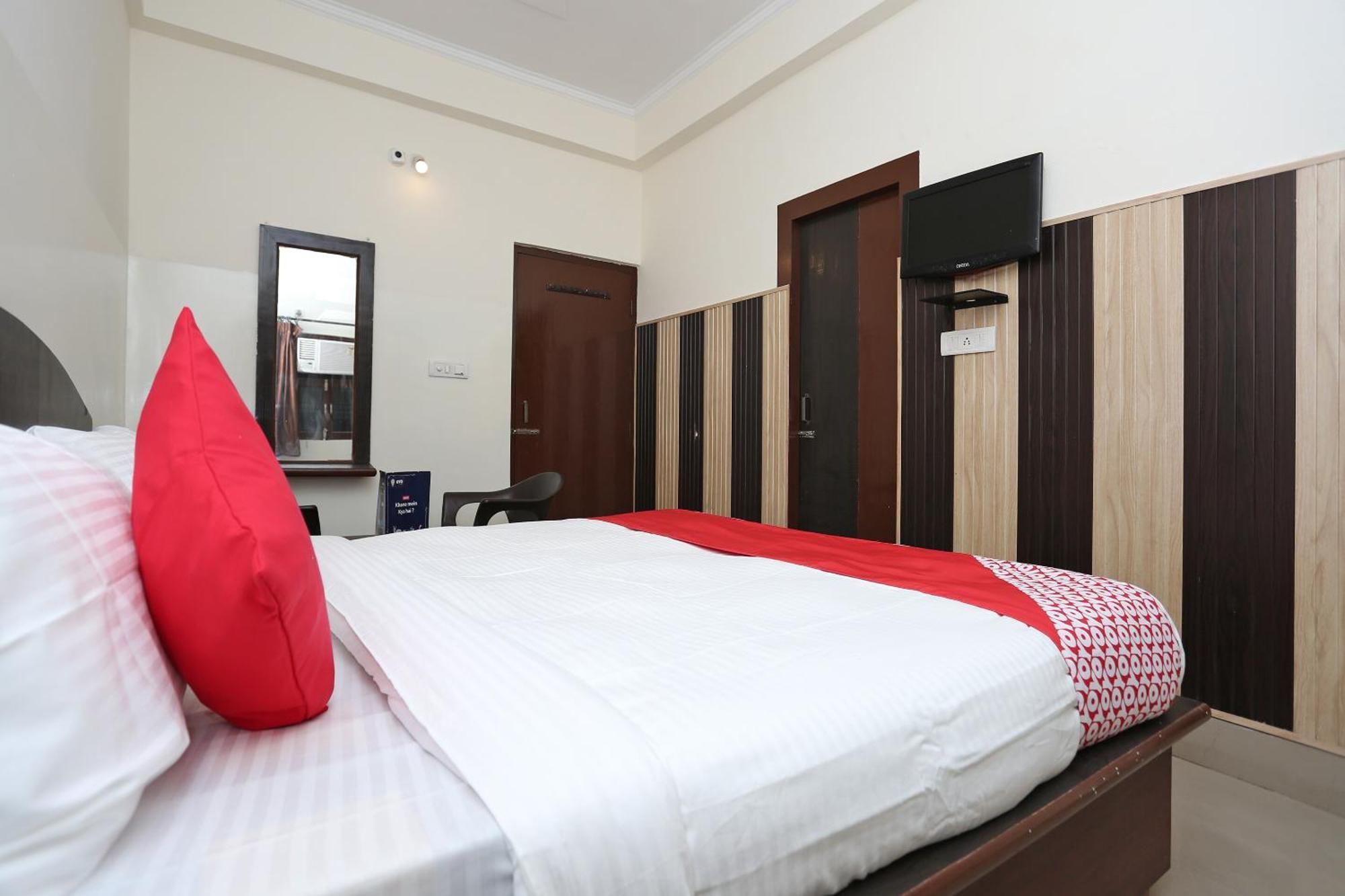 Hotel O Shiva Palace Haridwār Esterno foto